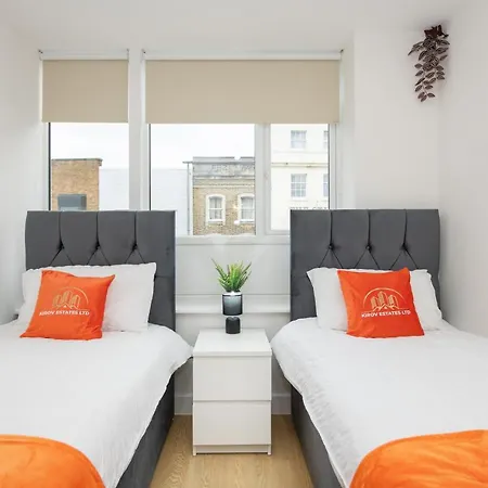 Hephaestus Apartment - The Craftsman Of Town Southampton Exterior photo